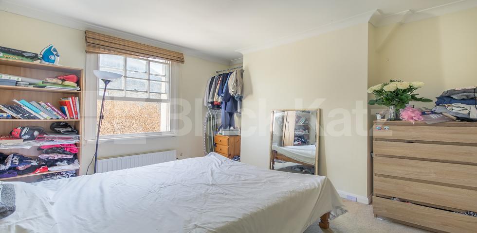			3/4 BED & 2 BATH PERIOD HOUSE IN CAMDEN!, 3 Bedroom, 1 bath, 1 reception Terraced House			 Pratt Street, CAMDEN